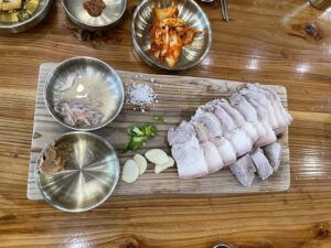 제주 먹돌 고기국수 본점