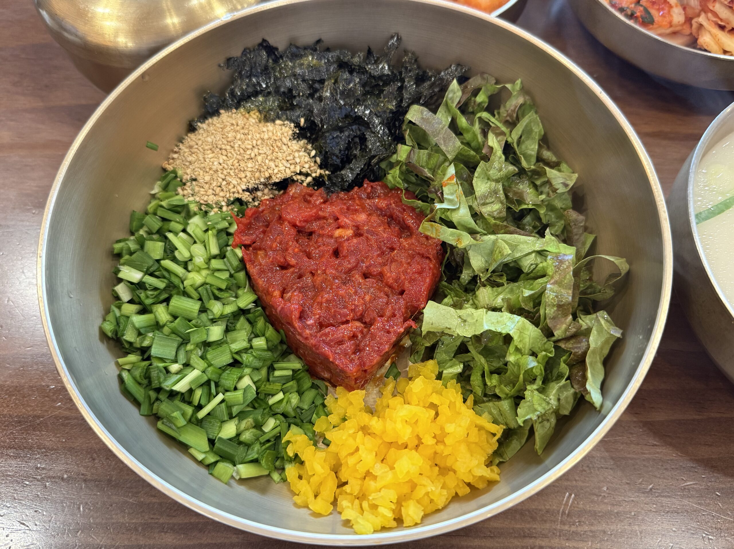 아산 신정호 맛집 신정옥 신선한 한우 육회비빔밥과 소머리곰탕 국물