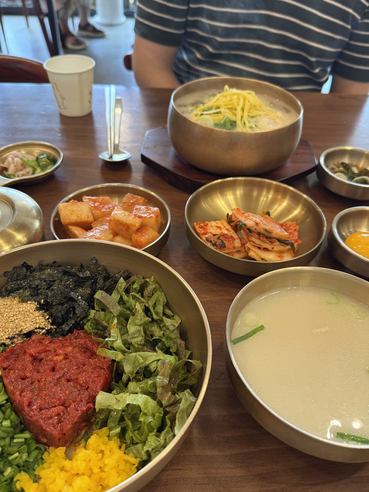 아산 신정호 맛집 신정옥 방짜유기 한상차림 한우고기국수와 육회비빔밥
